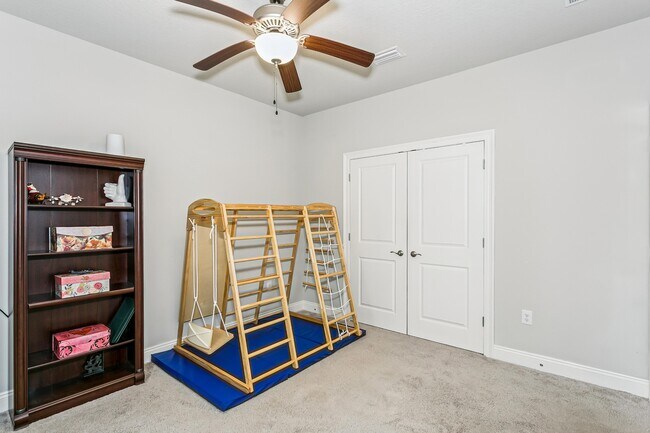 Building Photo - 9013 Timber Ln