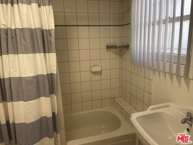 Building Photo - 1307 Innes Pl