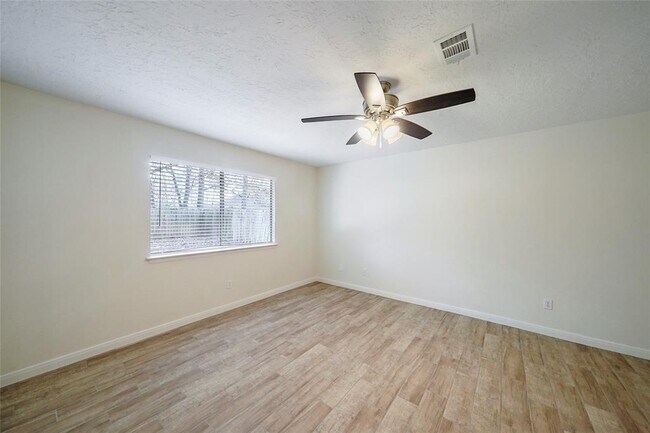 Building Photo - 22810 Dairy Gate Dr