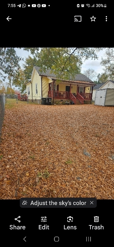 Building Photo - 608 Central Dr NW