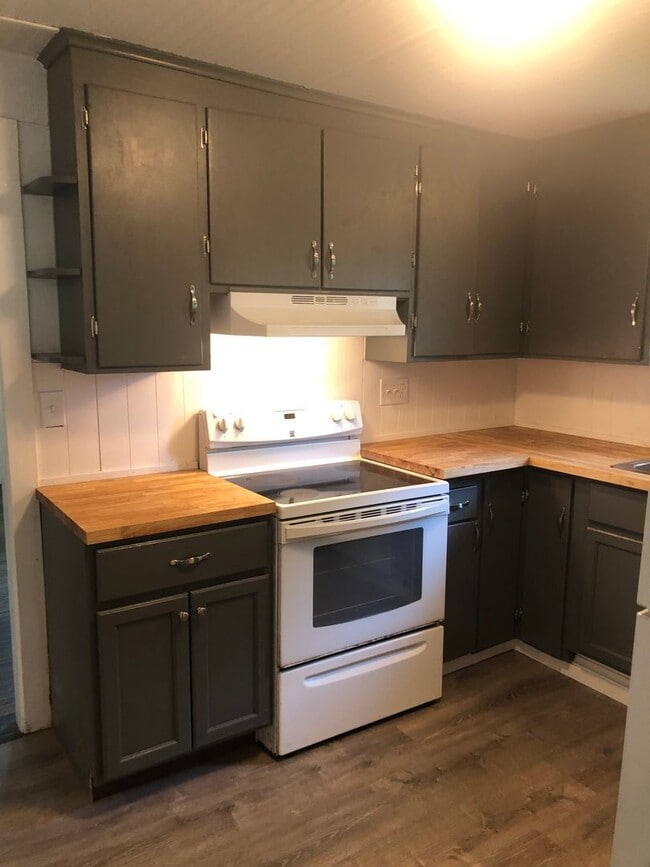 Building Photo - Lovely 4 Bedroom Liverpool Home