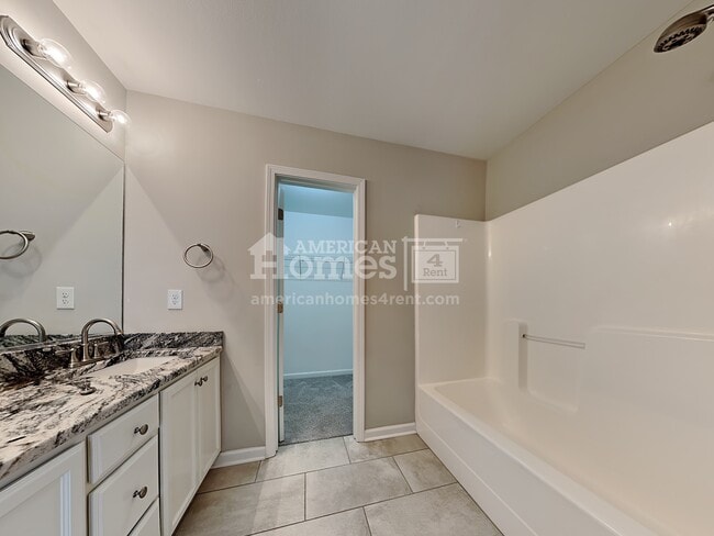Building Photo - 4983 Old Towne Village Circle