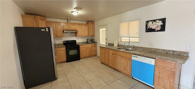 Building Photo - 4712 W Rip Van Winkle Ln
