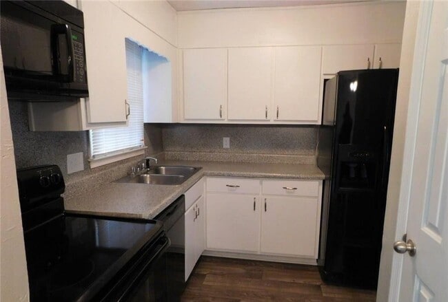 Building Photo - 1207 Osceola Ct