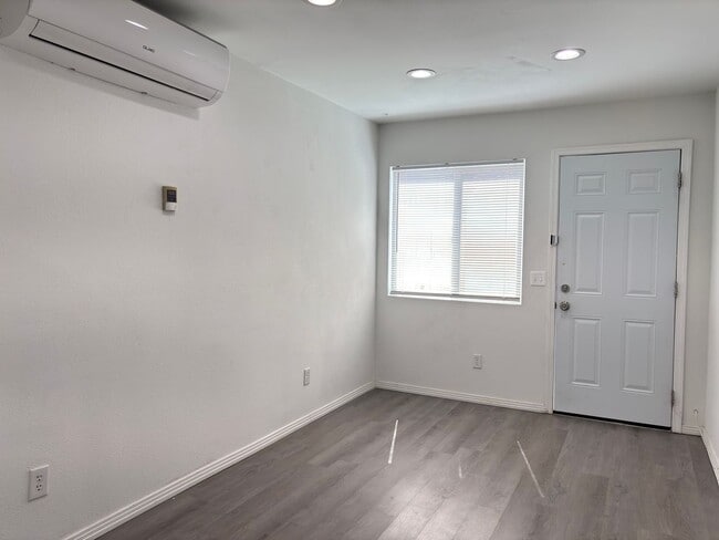 Building Photo - Modern East Palmdale ADU