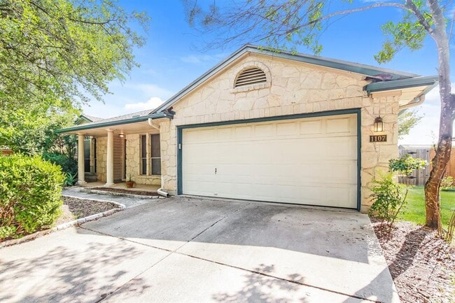 Building Photo - 1107 Rolling Ridge Dr