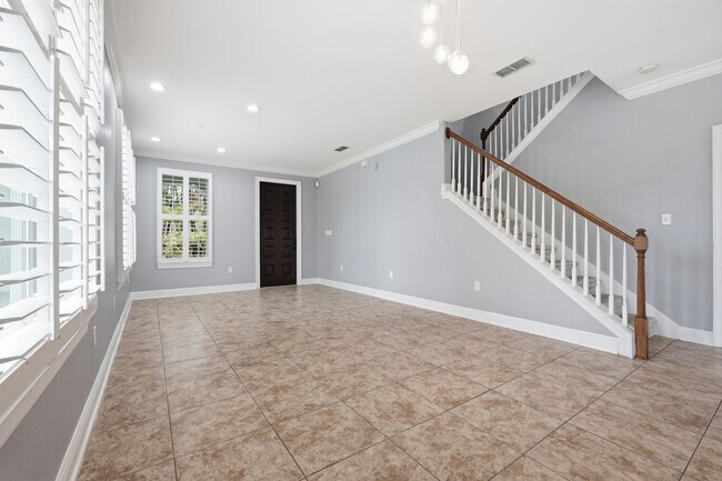 Building Photo - 47 Dominica Ct