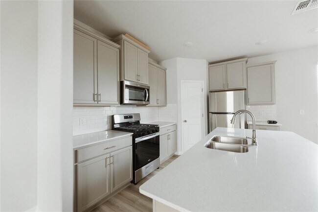 Building Photo - 6206 Marsh Ln