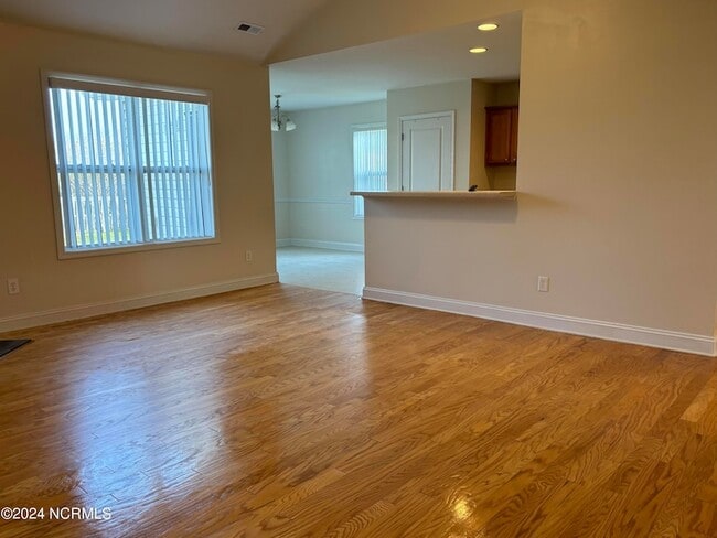 Building Photo - 7109 Verona Dr