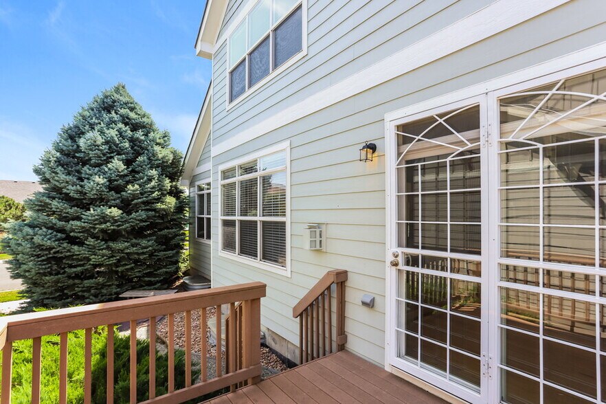 Building Photo - 1711 Red Poppy Dr