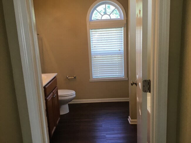 Building Photo - 378 Walden Ridge Ct