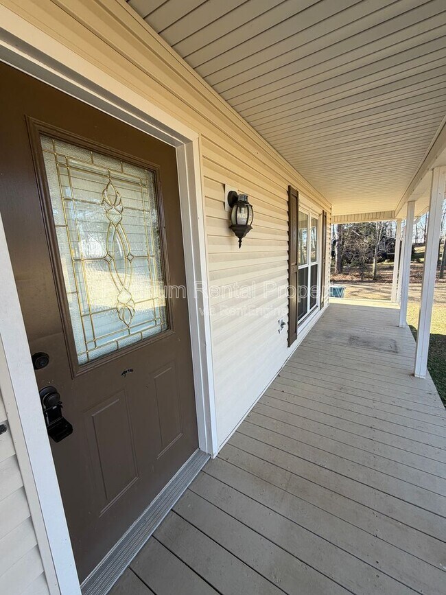 Building Photo - 240 Carter Rd