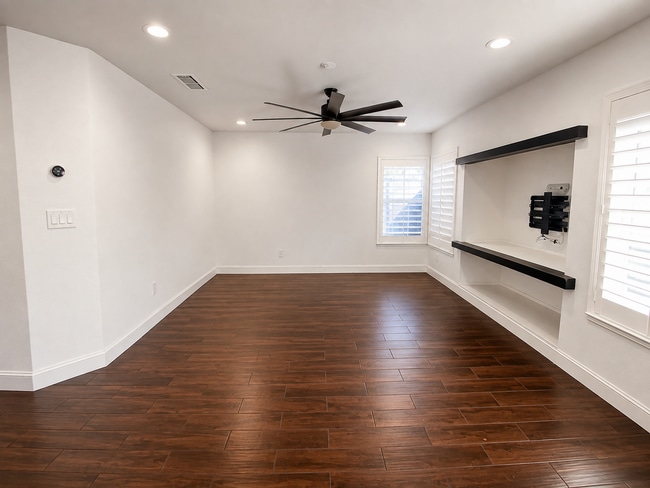 Building Photo - 1299 Rolling Hills Ct