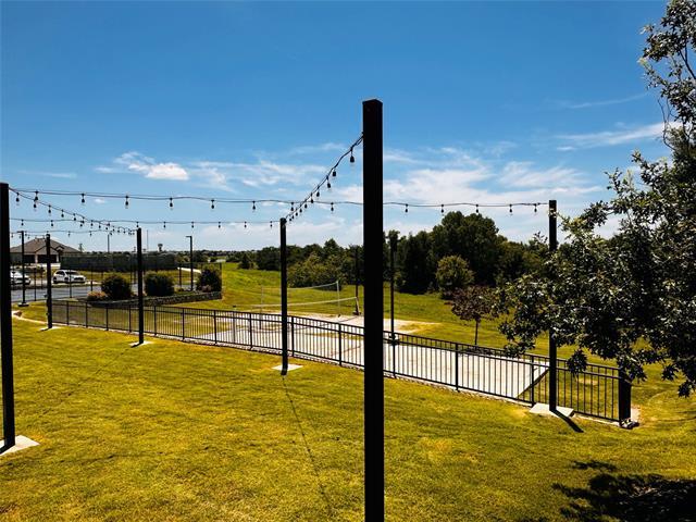 Building Photo - 2168 Miramar Dr