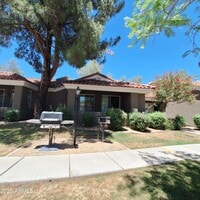 Building Photo - 2929 W Yorkshire Dr