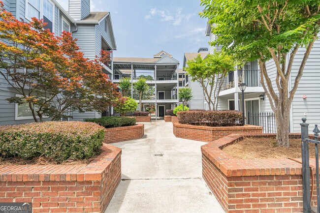 Building Photo - 547 Granville Ct