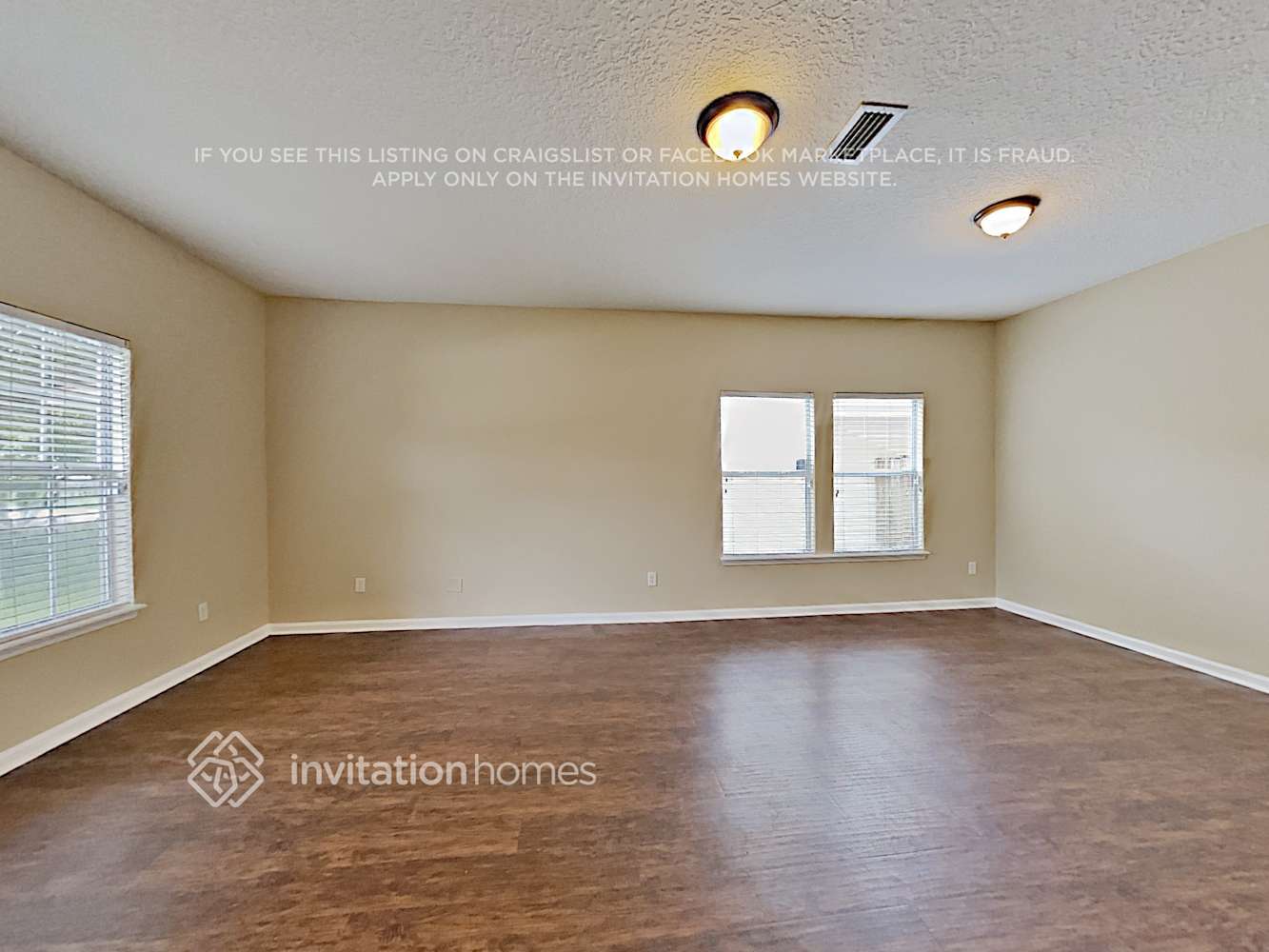 Building Photo - 12587 Woodfield Cir W