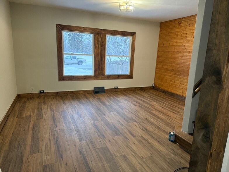 Building Photo - 1435 88th Ave W