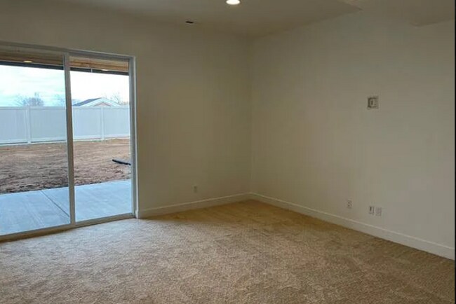 Building Photo - Coming soon! 5 Bedroom/2.5 Bathroom unit i...