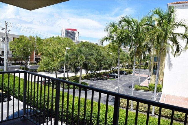 Building Photo - 301 Golden Isles Dr