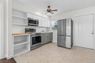 Building Photo - 27470 Village Garden Way