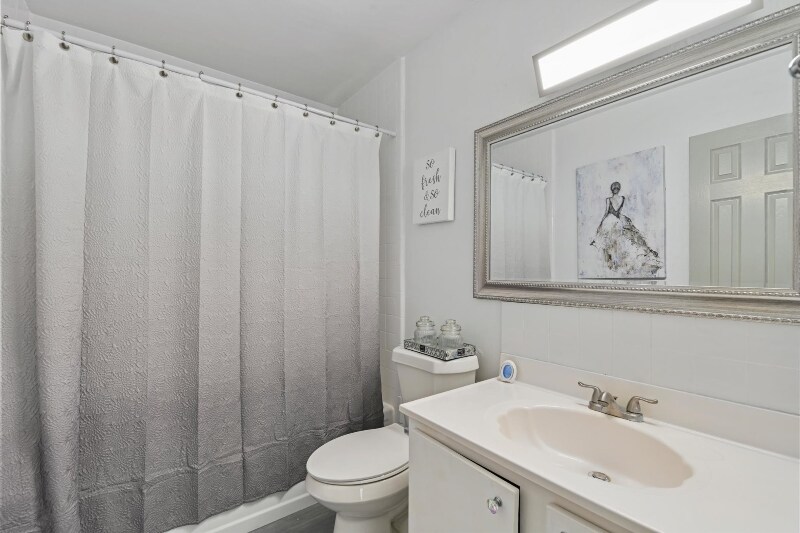 Building Photo - 1819 E Grauwyler Rd