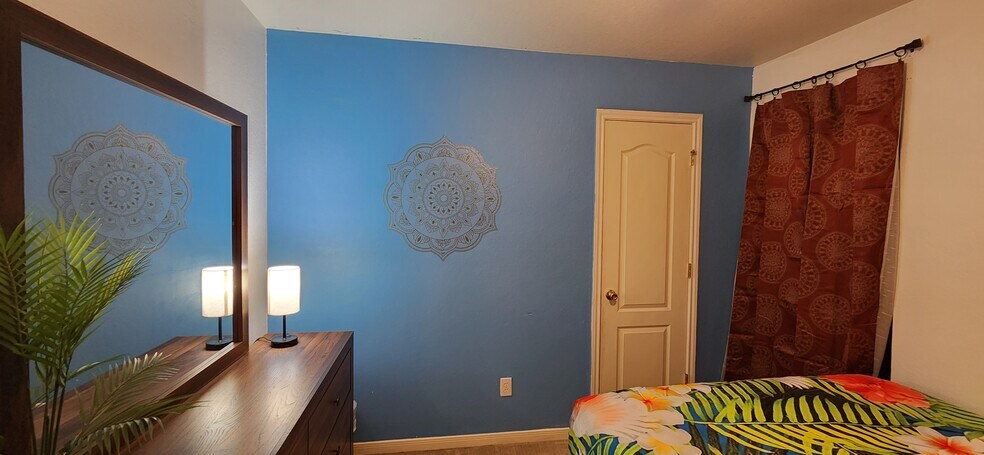 Blue bedroom - 2313 Terrace Dr