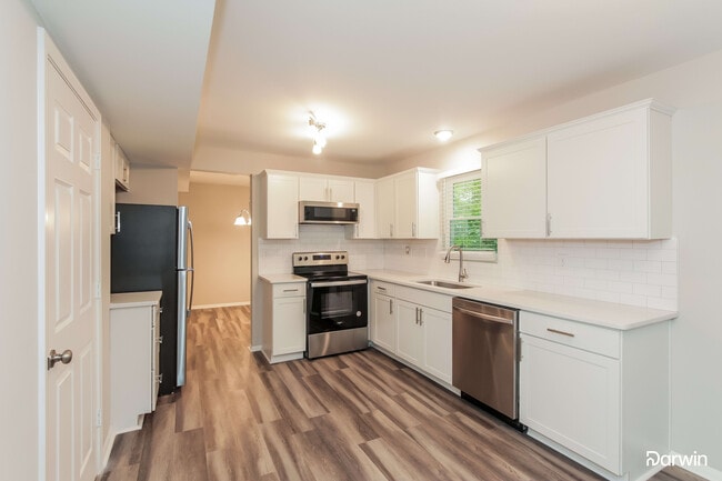 Building Photo - 3200 Winchelsea Drive, Charlotte, NC 28212