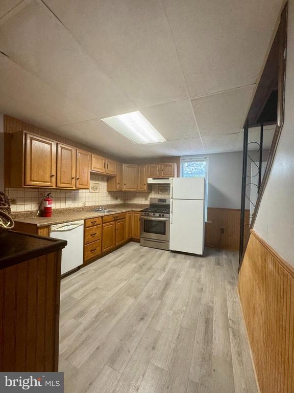 Building Photo - 417 Cinnaminson Ave