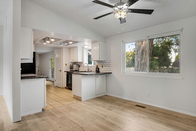 Building Photo - Charming 3-Bedroom Home in West Boise – Sp...