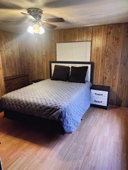 Building Photo - 102 Helms Cir