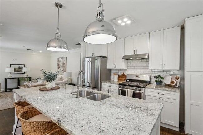 Building Photo - 1833 Flat Shoals Rd SE