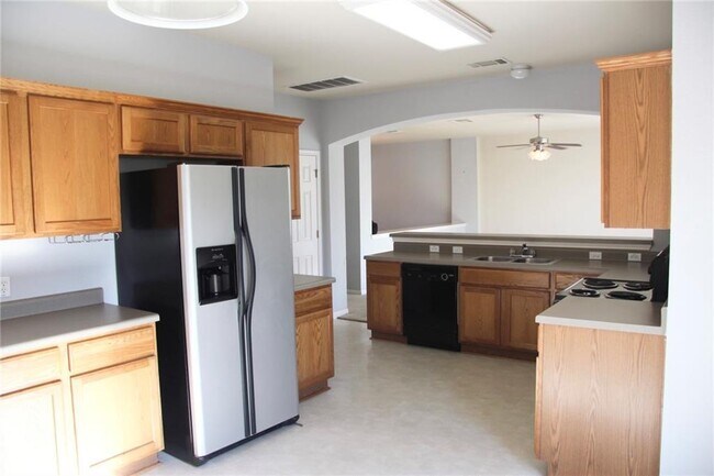 Building Photo - 9306 Magna Carta Loop