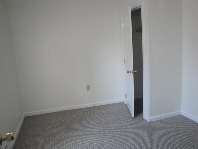 Building Photo - 141 Second St