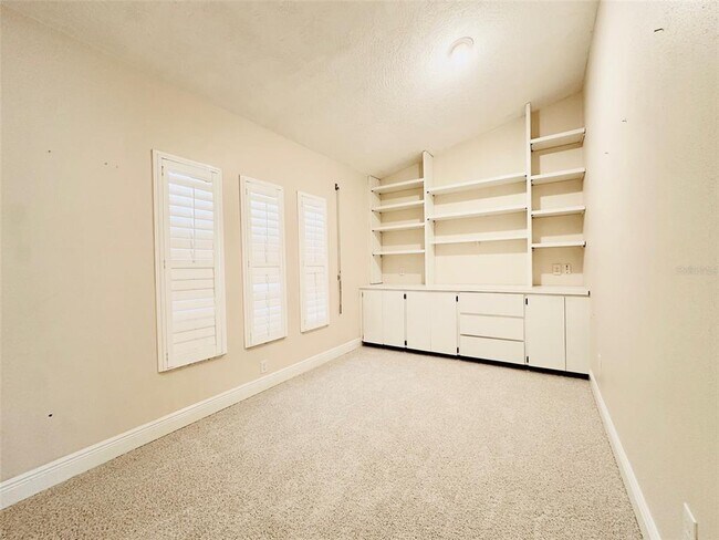 Building Photo - 3015 Tall Pine Dr