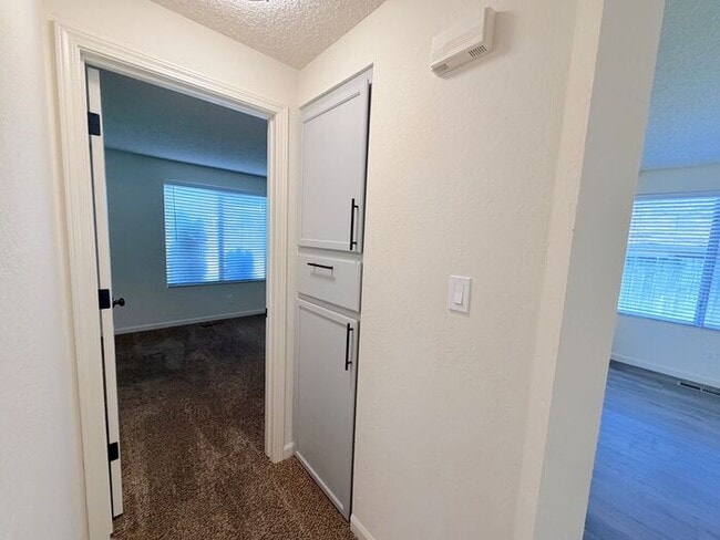 Building Photo - NW Reno Single Story House - 2 Car Garage/Fully Landscaped Yard