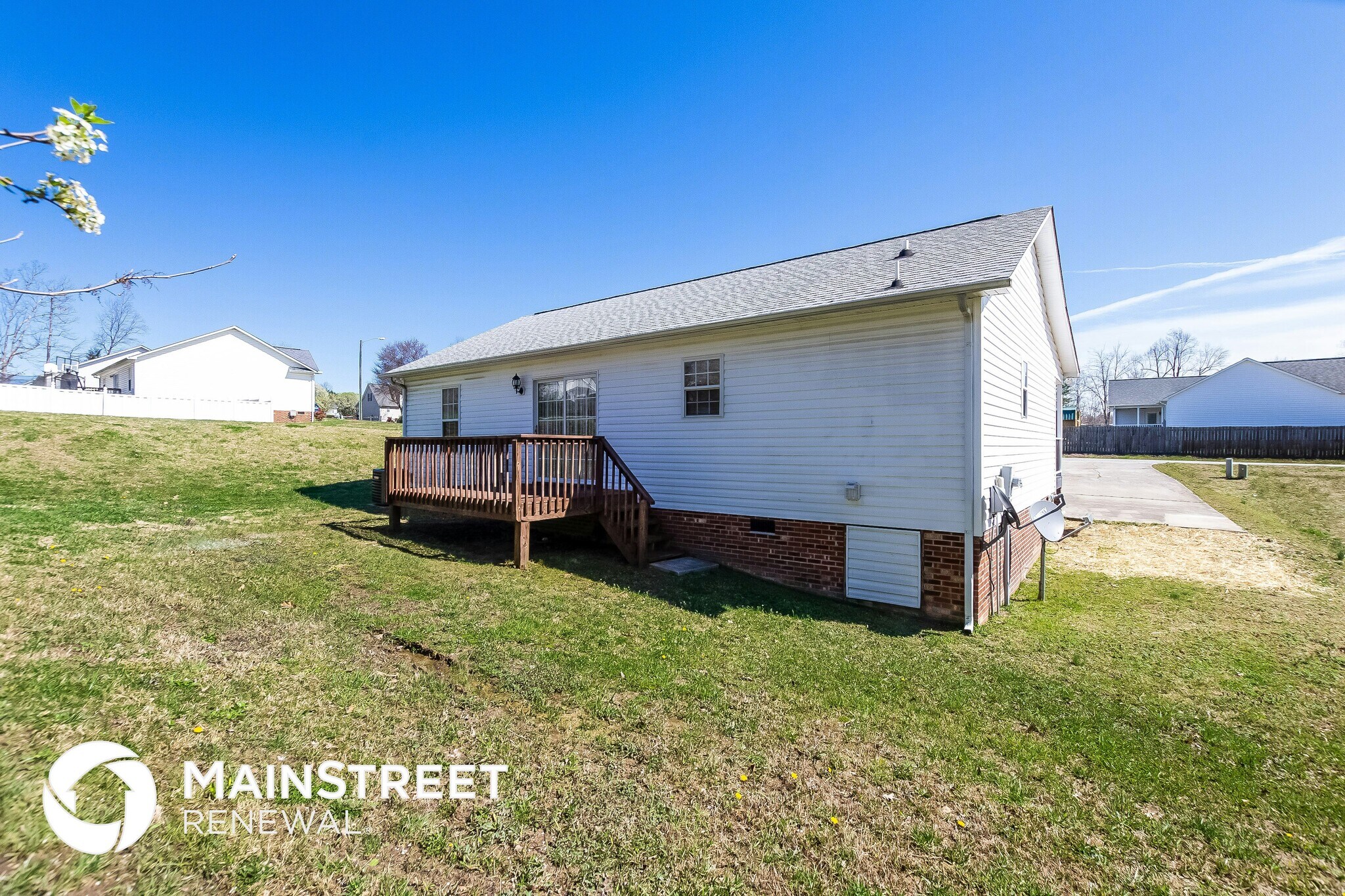 Building Photo - 103 Red Bud Ln