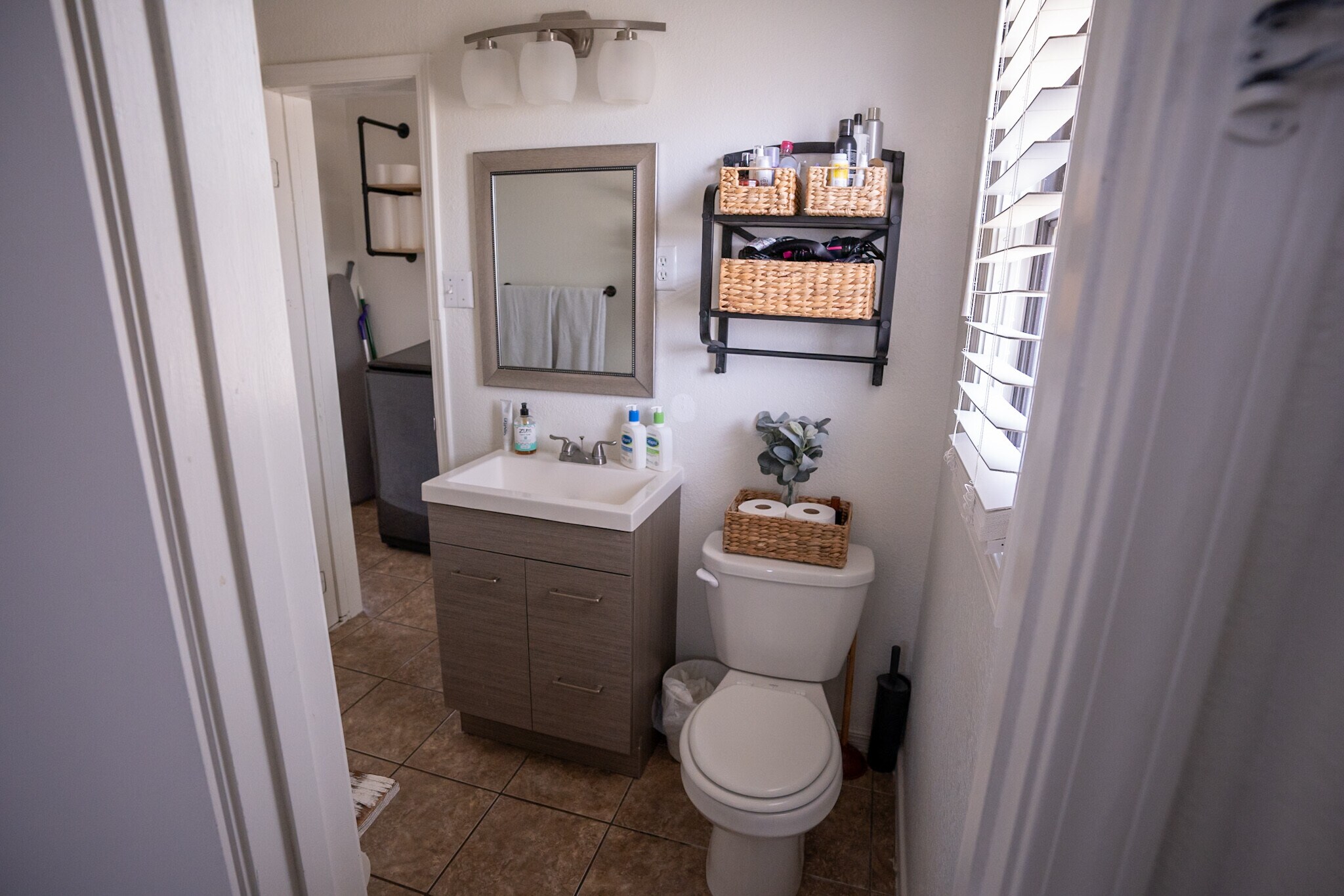 Building Photo - 1559 Parr St