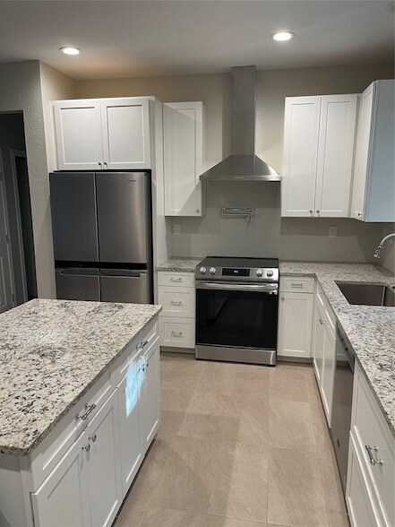 Building Photo - 11931 Lakeview Manor Dr