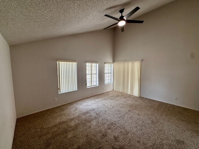 Building Photo - 10236 S Del Rico