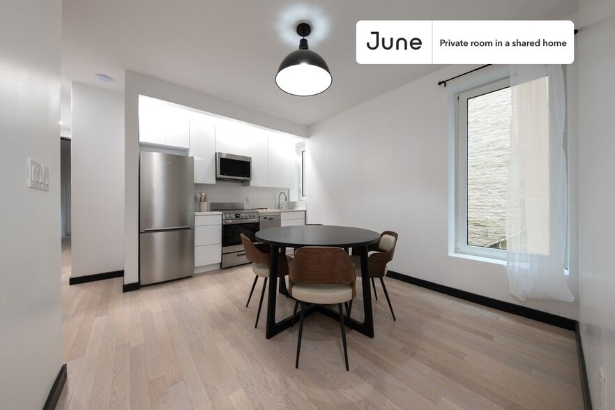 Building Photo - Room in Shared 4 bed/2 bath home in Ditmas Park