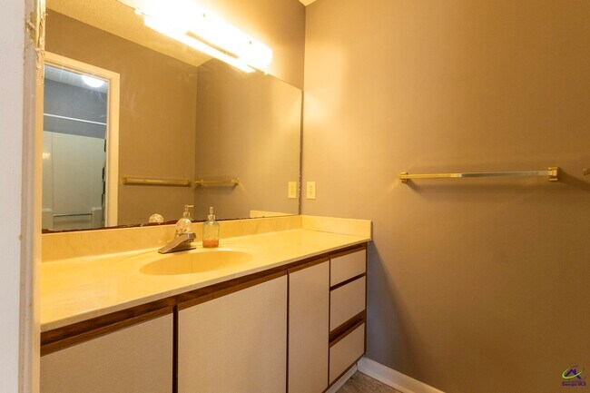 Building Photo - 135 Sussex Dr