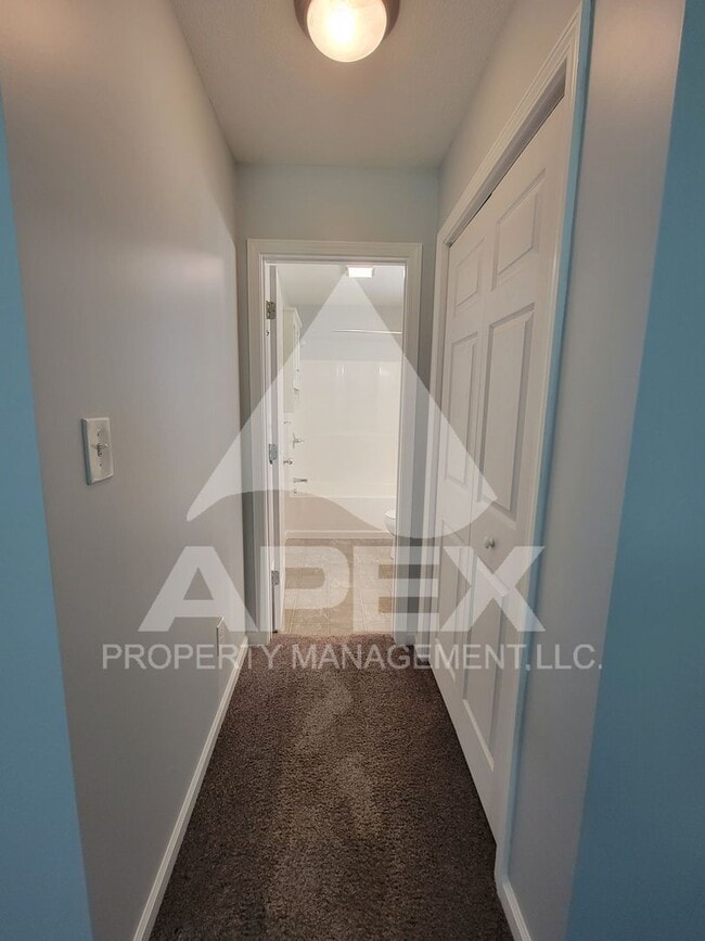 Building Photo - WEST KNOXVILLE!! - Beautiful 2 Bd 2-Ba Single Family home in the Village at Bearden!