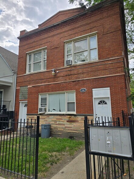 Primary Photo - 5700 S Wolcott Ave