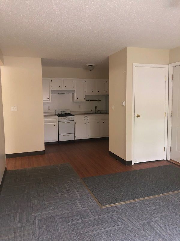 Building Photo - Cant Beat this Deal--590