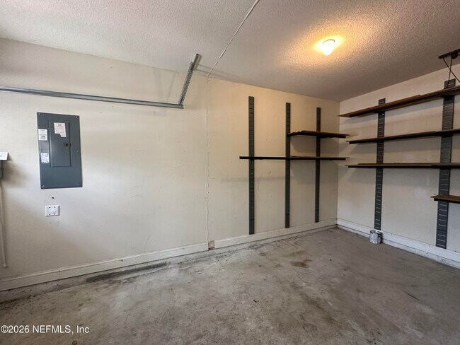 Building Photo - 108 Bay Bridge Dr