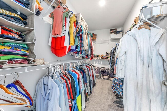 Building Photo - 8619 Landrace Dr