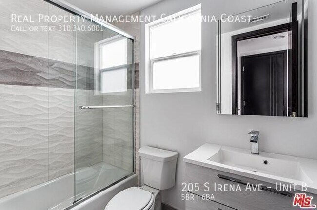 Building Photo - 205 S Irena Ave