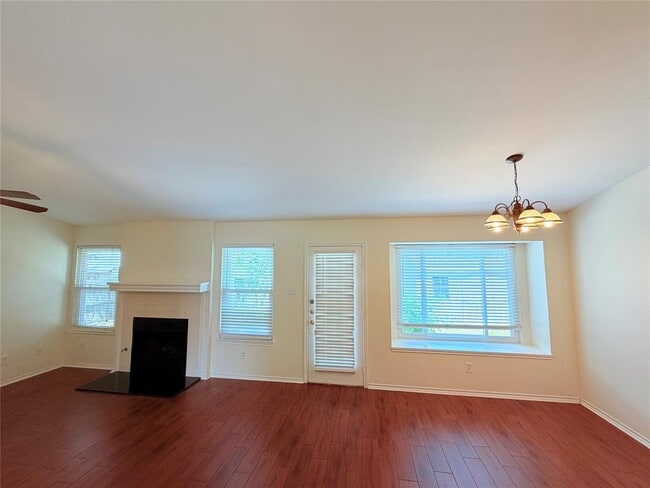 Building Photo - 1703 Hatch Rd