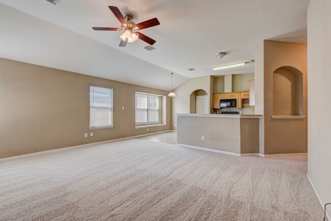 Building Photo - 25206 Pepper Ridge Ln